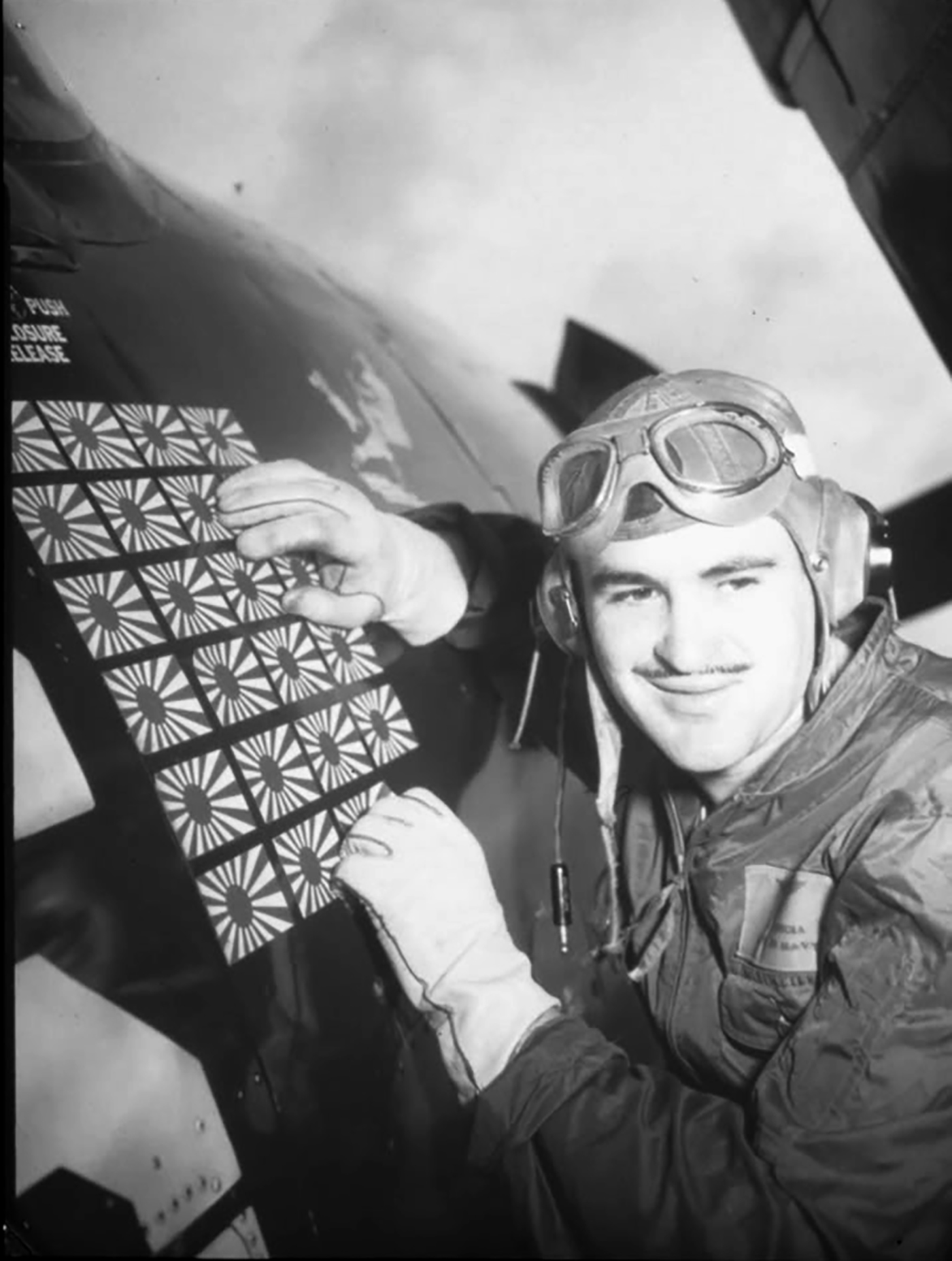 Aircrew USN VF 9 Eugene A Valencia Jr 02