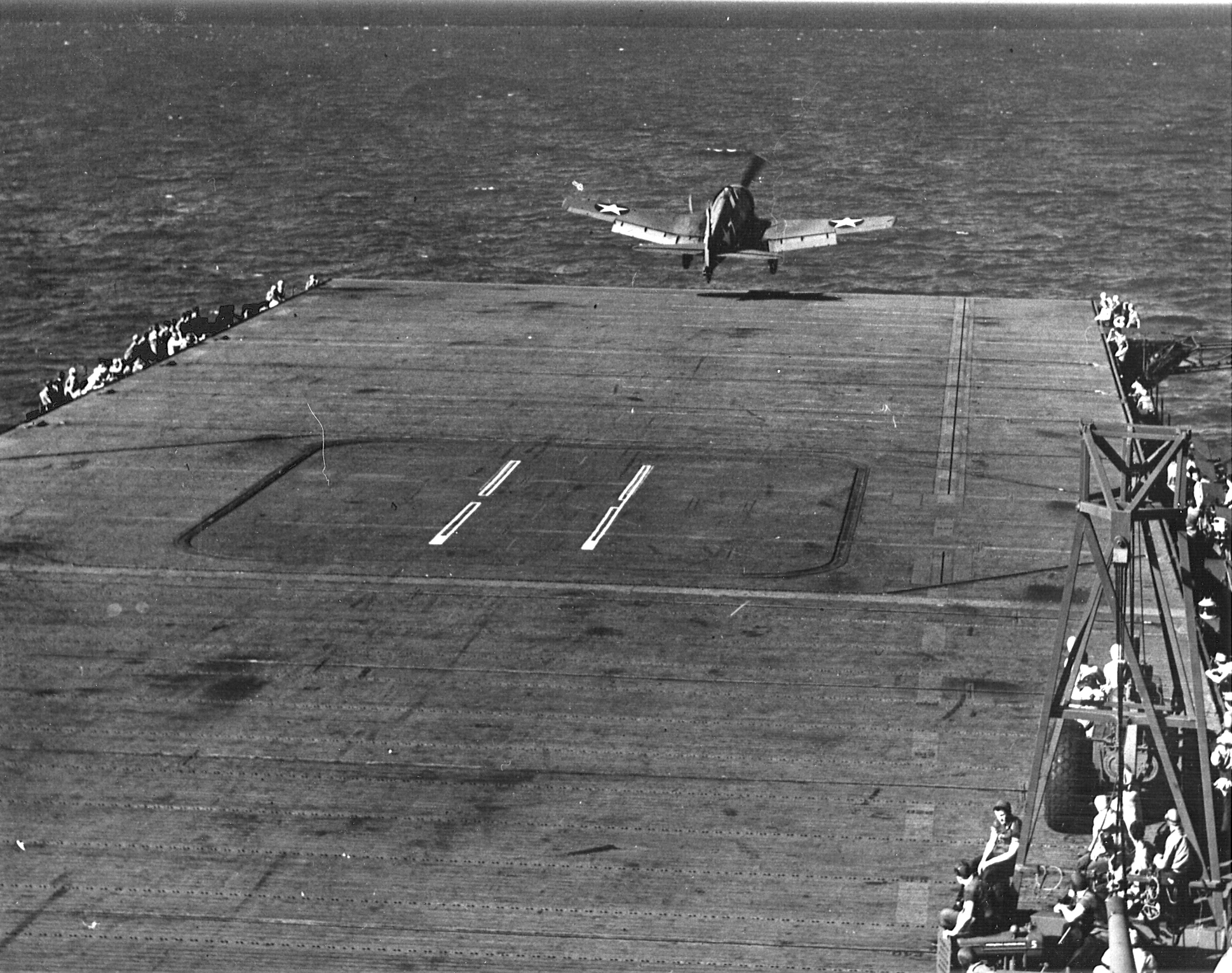 Grumman F6F 3 Hellcat VF 9 White 7 launched from CV 9 USS Essex 1943 01