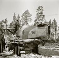 Asisbiz Hurricane I USSR 17GvShAP 17GvShAP Z3577 captured by Finnish forces Tiiksjarvi 10th Apr 1942 15151