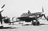 Asisbiz Hurricane IIc Trop Egyptian Air Force 2 Sqn White A KZ886 Mersa Matruh Egypt 1944 01