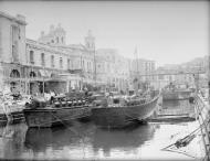 Asisbiz Motor Launches docked for repairs in no1 Grand Harbour Malta 19 24 Aug 1942 IWM A11492