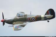 Asisbiz Airworthy Warbird Hawker Hurricane IIc RAF 1Sqn JXE PZ865 02