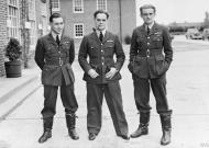 Asisbiz Aircrew RAF 242Sqn pilots McKnight, Bader and Ball at Duxford Cambridgeshire 1940 IWM CH1342