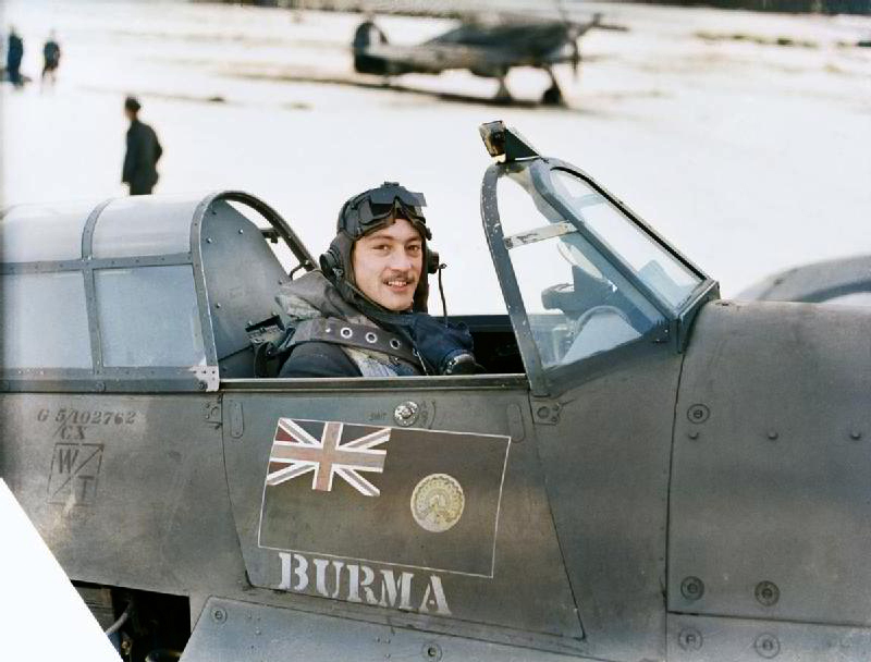 Aircrew RAF 257Sqn ace Sqn Ldr Robert Stanford Tuck at Martlesham Heath 1940 01