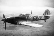 Asisbiz Hurricane IIa RAF 87Sqn LKA Ian Gleed BE500 England 1940 01
