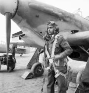 Asisbiz Aircrew RIAF student pilot at Kohat IWM IB1330