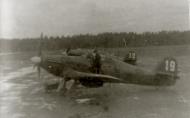 Asisbiz Hurricane USSR 67IAP White 19 and 32 Moscow Air Defense 1942 01