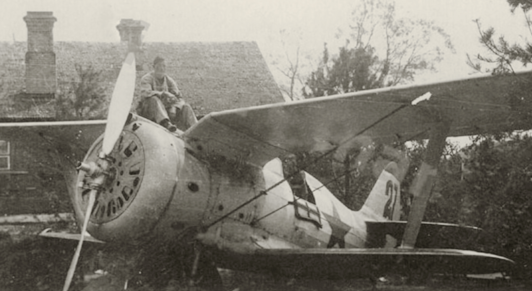 Polikarpov I 153 236IAP Red 27 captured during the Barbarrosa onslaught at Alytus 1941 01