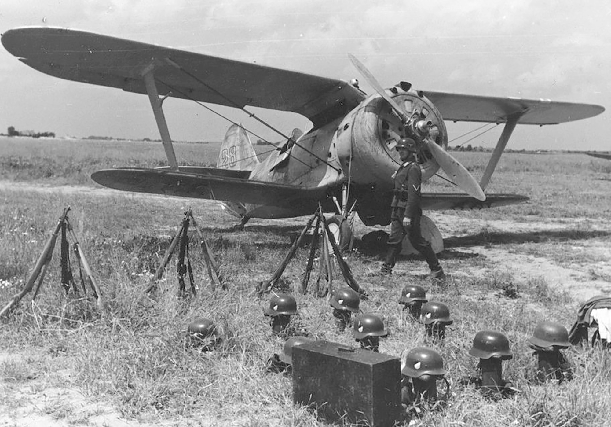 Polikarpov I 153 unknown unit no 28 captured during the Barbarrosa onslaught 1941 ebay 01