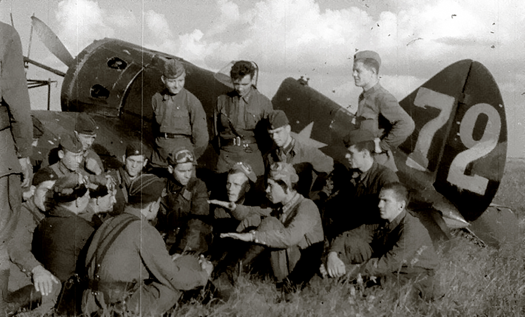 Сталинских сокол комэск читать. 172 ИАП. 177-Й истребительный авиационный полк ПВО. 16-Го гвардейского истребительного авиационного полка. ИАП истребительный авиационный полк.
