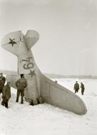 Asisbiz Finnish captured Polikarpov I 16 Rata Red 64 force landed on the Bay of Riska 10th Dec 1941 66680