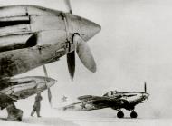 Asisbiz Ilyushin Il 2 Sturmovik 17GvShAP Red 2 finished in silver winter camouflage 1941 42 02