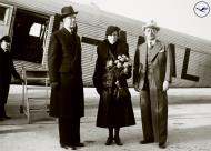 Asisbiz Lufthansa Junkers Ju 52 3mge D ANAL Prince Gustaf Adolf Princess Lousie n Carl Florman at Bromma Airport