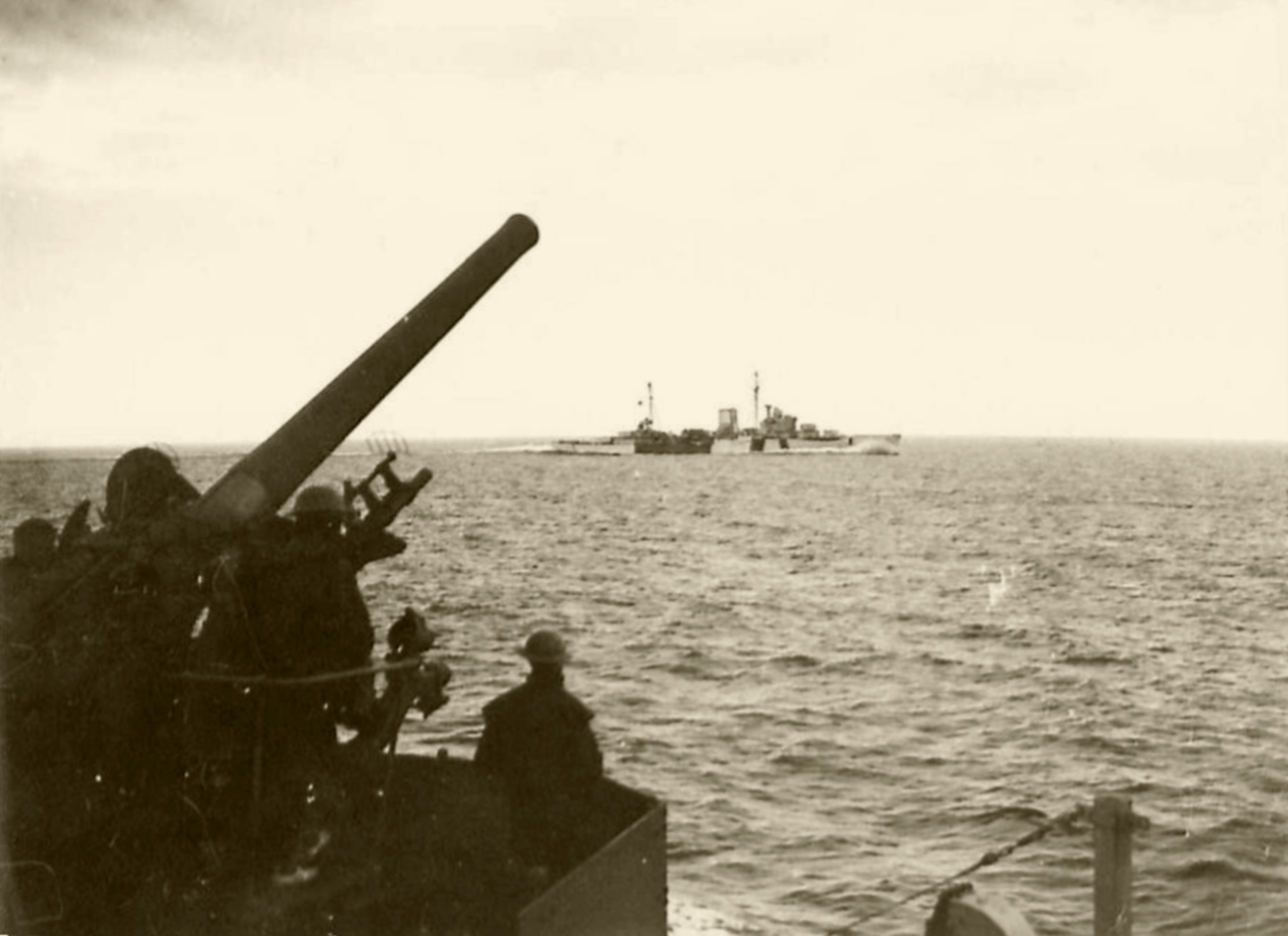 HMAS Sydney as she approaches Suda Bay Crete 14 Nov 1940 IWM E1153