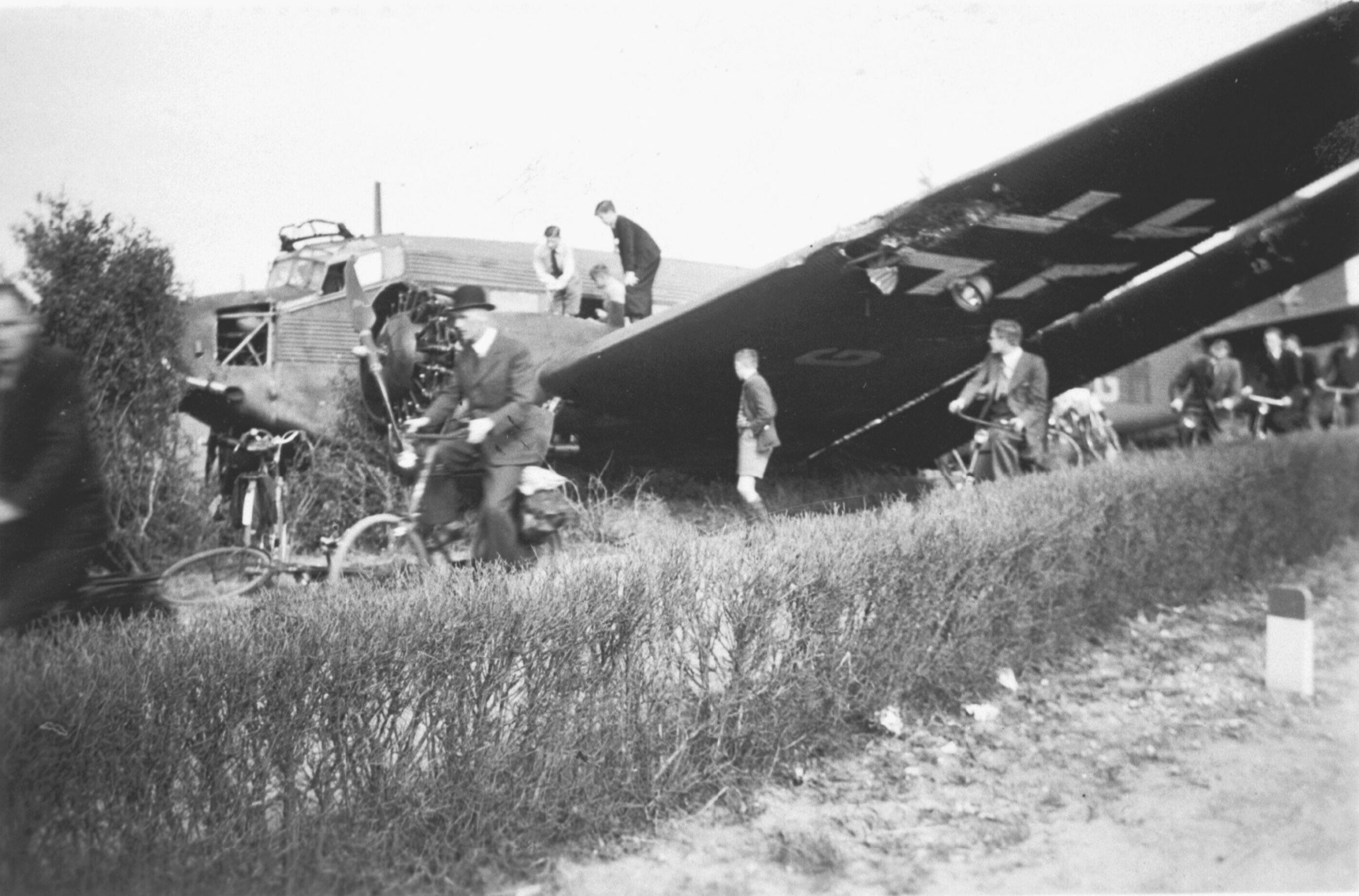 Junkers Ju 52 3m KGrzbV 9 KGrzbV 40 KGrzbV 50 KGrzbV 60 9P+GM shot down over Holland May 1940 NIOD2