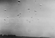 Asisbiz Fall Gelb German paratroopers at Valkenburg 10th May 1940 NIOD