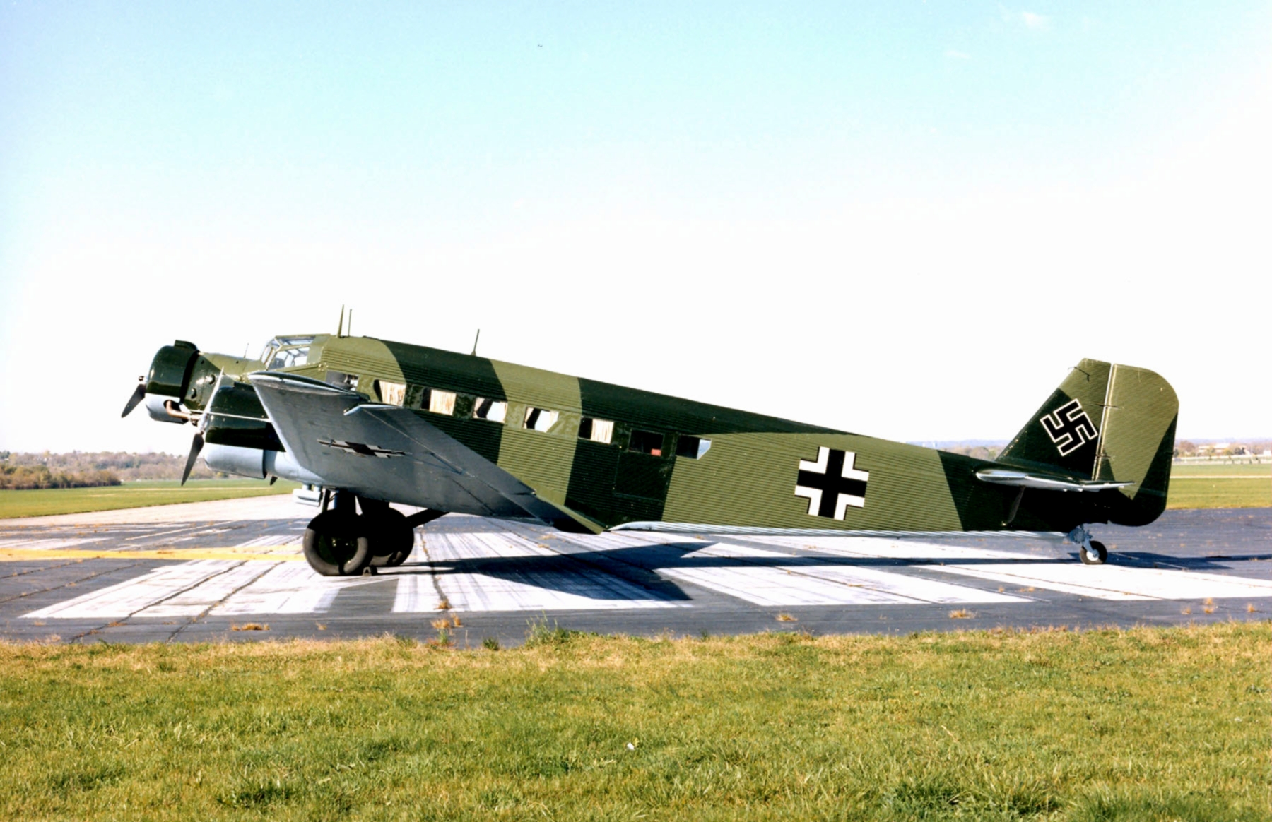 asisbiz-preserved-junkers-ju-52-3m-transport-plane-at-the-national