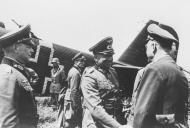 Asisbiz Inspection of ObdH by FM von Brauchitsch is welcomed by Col Gen von Kleist EF 9th Aug 1941 NIOD