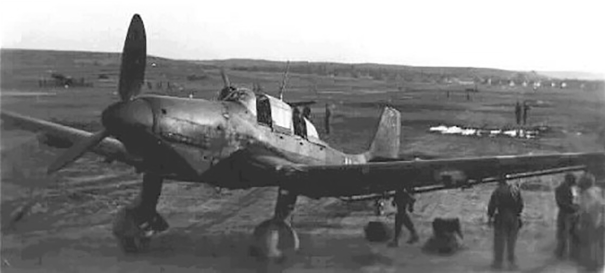 Junkers Ju 87D5 Stuka 10.(Pz)SG2 (T6+TU) surrendering to US forces Kitzingen 1945 01