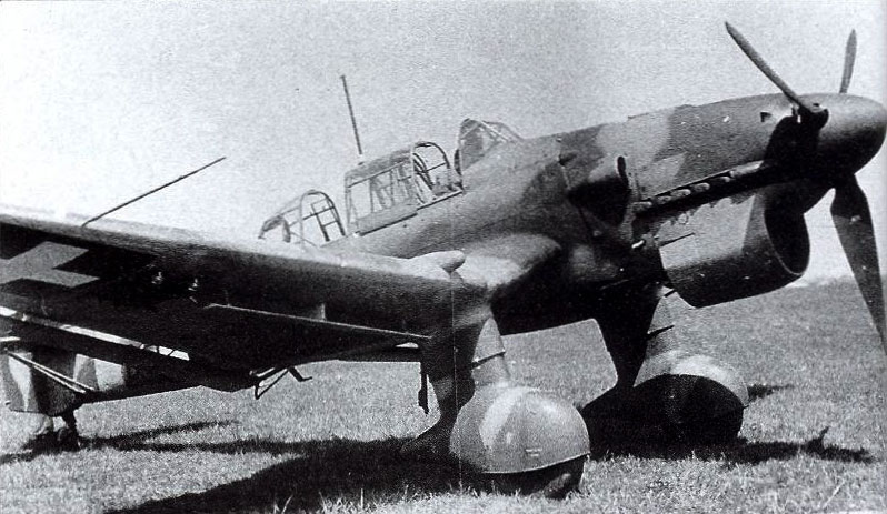 Junkers Ju 87B Stuka in Hungarian markings 01