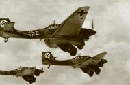 Asisbiz Junkers Ju 87A1 Stuka 7+E11 with D IDAA and 7+D12 over Germany 1940 ebay 01
