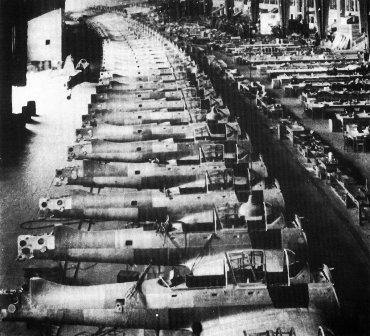Aircraft factory Junkers Ju 87B Stuka assembly line Berthas in full production Weser plant 03