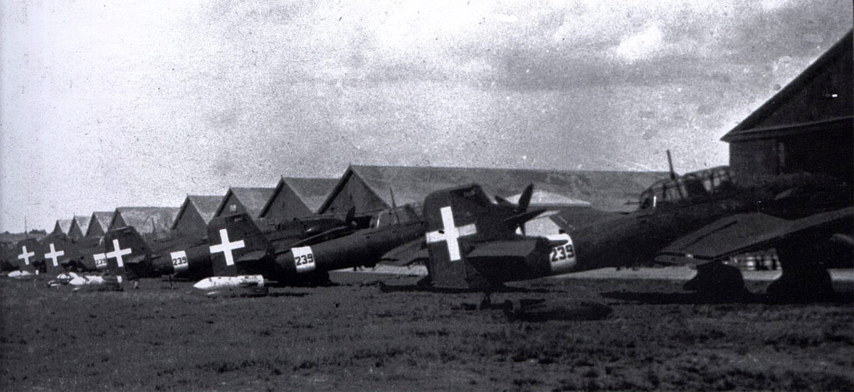 Junkers Ju 87B Picchiatelli RA 97 Gruppo 239Sa Lonate Pozzolo Lombardy prior Albannia campaign 1940 01