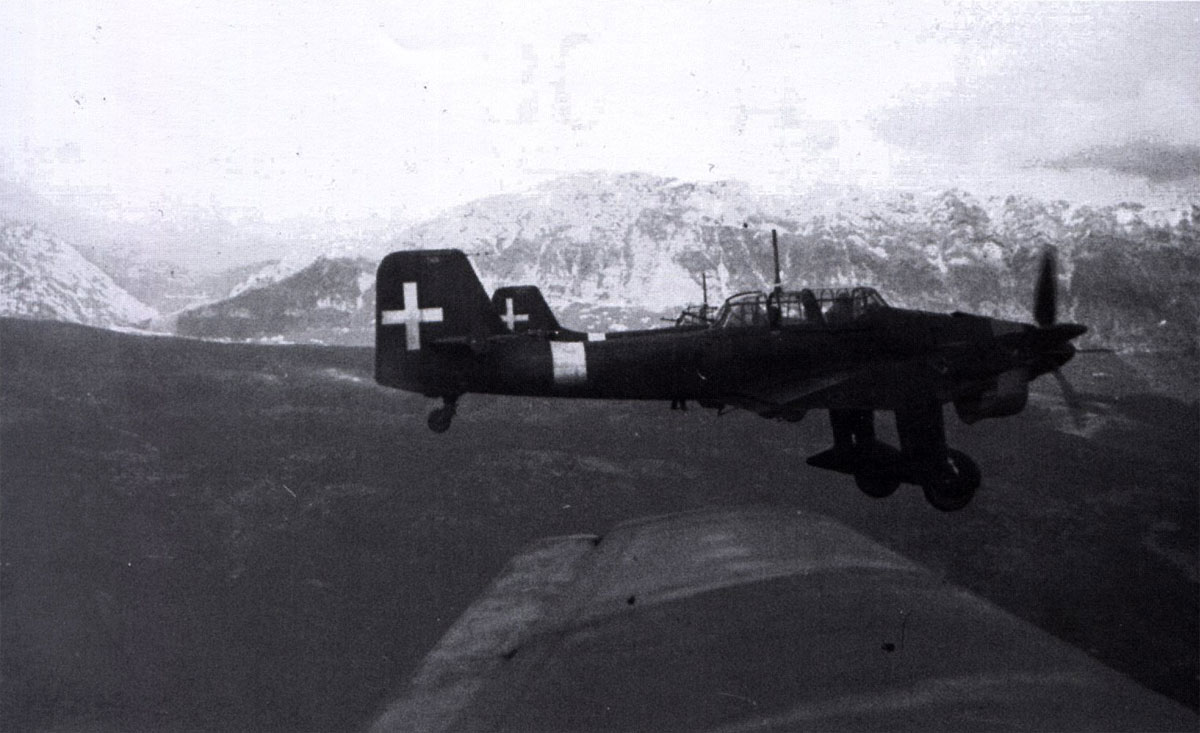Junkers Ju 87B Picchiatelli RA 97 Gruppo flying over Balkans 1941 01