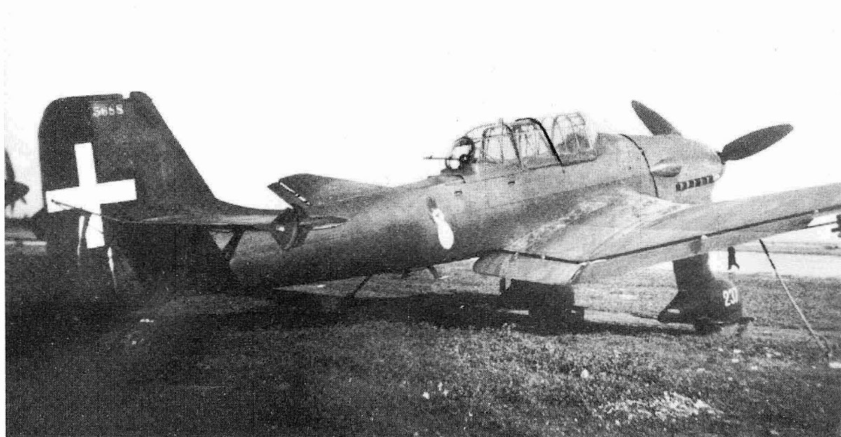 Junkers Ju 87B2 Picchiatelli RA 96 Gruppo 237a Squadriglia WNr 5688 Lecce Galatina 1940 01