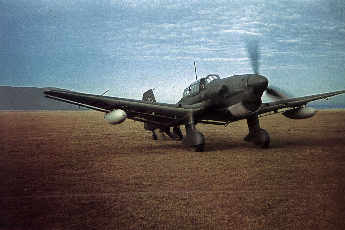 Junkers Ju 87R2 Picchiatelli unknown unit Italy 1940 01