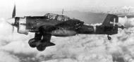 Asisbiz Junkers Ju 87R2 Picchiatelli RA 101 Gruppo 208a Squadriglia Red 4 1941 01