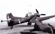 Asisbiz Junkers Ju 87R2 Picchiatelli RA 97 Gruppo 209Sa WNr 5763 yellow 11 Derna Libya Sep 1941 01