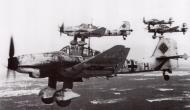 Asisbiz Junkers Ju 87D5 Stuka 1.SG1 L1+FH Russia early 1944 01