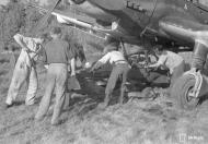 Asisbiz Junkers Ju 87D5 Stuka 1.SG3 S7+MH being rearmed at Immola 28th Jun 1944 01