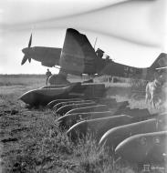 Asisbiz Junkers Ju 87D5 Stuka 3.SG3 S7+LL prior to taxing at Immola 2nd Jul 1944 01