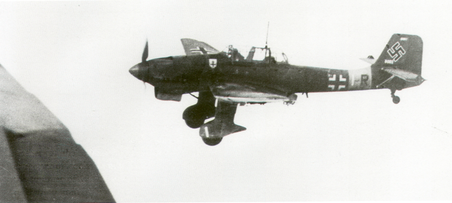 Junkers Ju 87B2 Stuka 7.StG2 (T6+IR) WNr 6006 Barbarossa 1941 01