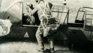 Asisbiz Junkers Ju 87B1 Stuka 5.StG2 T6+xN emblem close up 1940 01