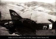 Asisbiz Junkers Ju 87D1 Stuka Stab II.StG2 T6+DC Mieze Stalino Ukraine 1942 01