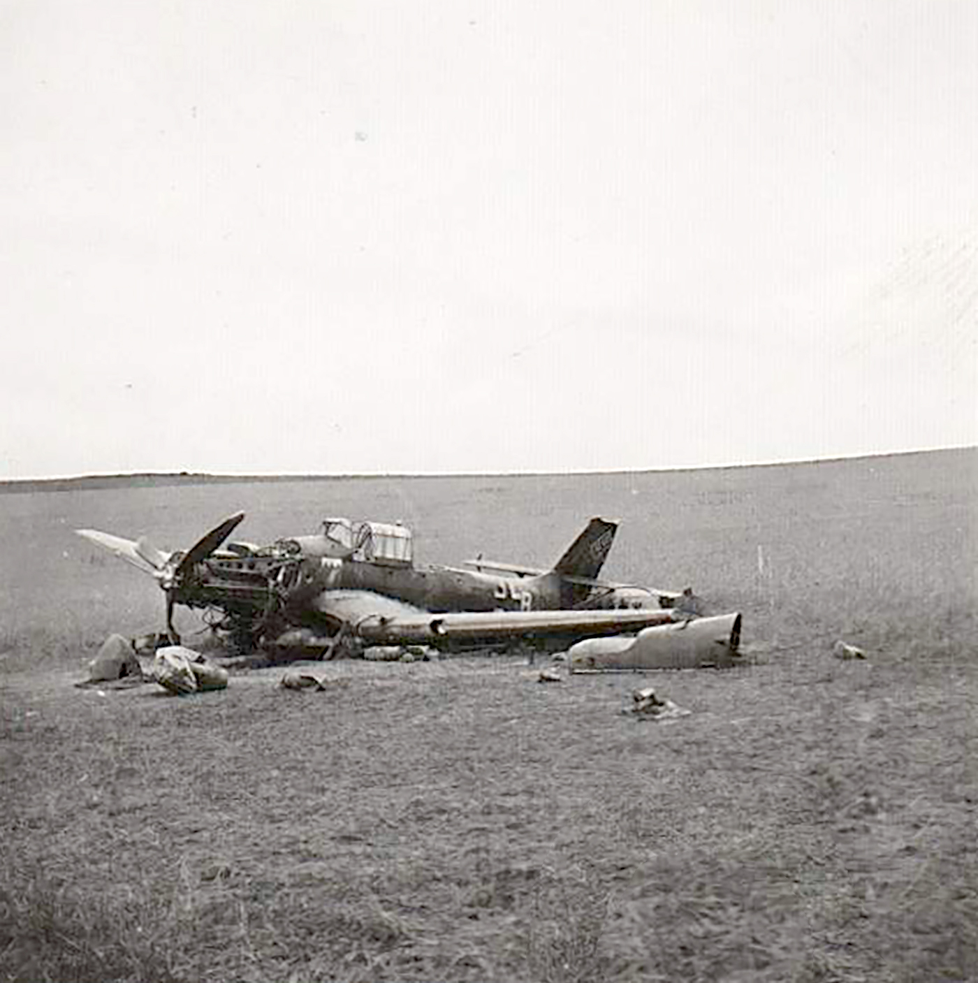Junkers Ju 87B1 Stuka 1.StG77 (S2+BH) crash site 02