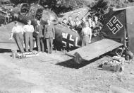 Asisbiz Junkers Ju 87B Stuka 4.StG77 S2+LM sd at St Lawrence Isle of Wight after an attack on ships 8 Aug 1940 01