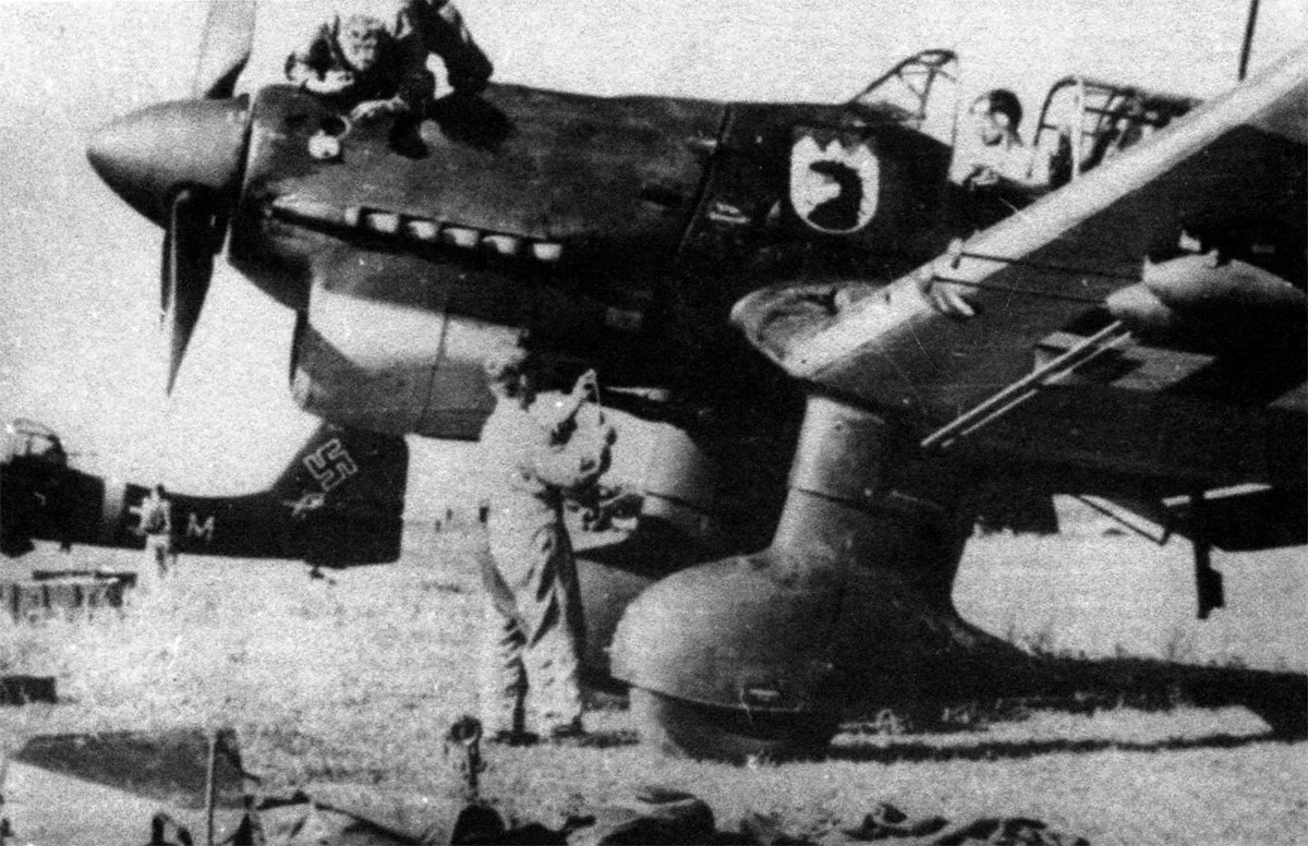 Junkers Ju 87B2 Stuka 7.StG77 (F1+MM) Balkans 1942 01