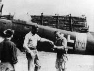Asisbiz Aircrew Luftwaffe Stuka pilot Heinrich Zwipf Heinz Sellhorn 500th combat mission Ju 87B III.StG77 +N Kharkov 1943 01