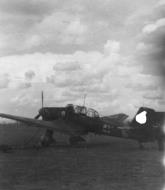 Asisbiz Junkers Ju 87B2 Stuka StG77 Yellow H ebay1