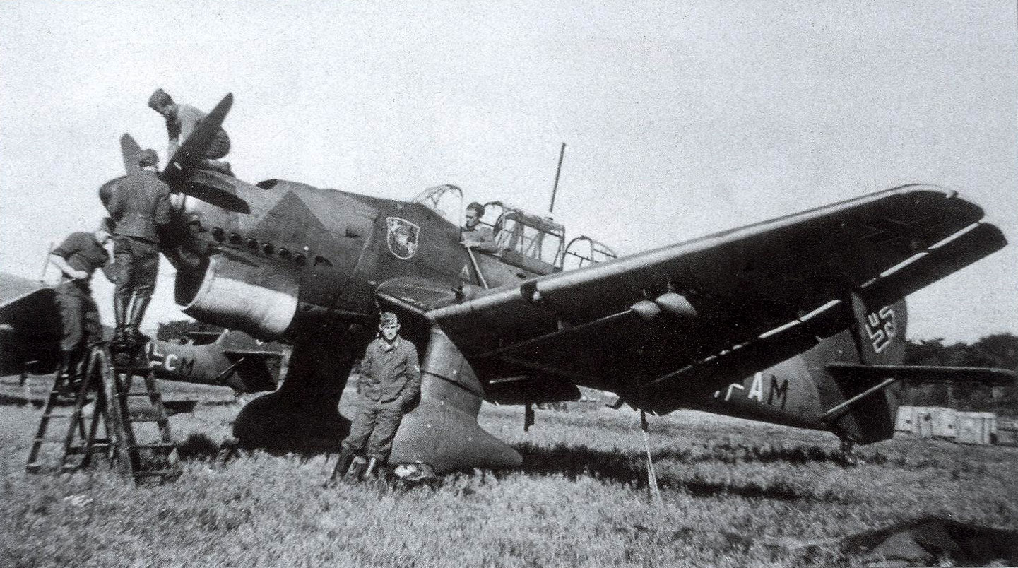 Junkers Ju 87B1 Stuka 4.(St)TrGr186 (J9+AM) East Prussia Sep 1939 01
