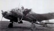 Asisbiz Junkers Ju 88A 1.(F)123 4U+SV after a recon mission Perugia Italy 01