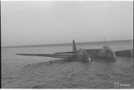 Asisbiz Junkers Ju 88A ditched in a lake Finland 21st Sep 1941 02
