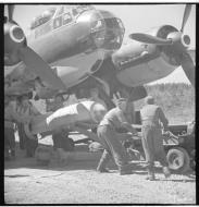 Asisbiz Junkers Ju 88A4 FAF LeLv44 being loaded with 1000kg bombs Onttola 14th Jul 1944 03