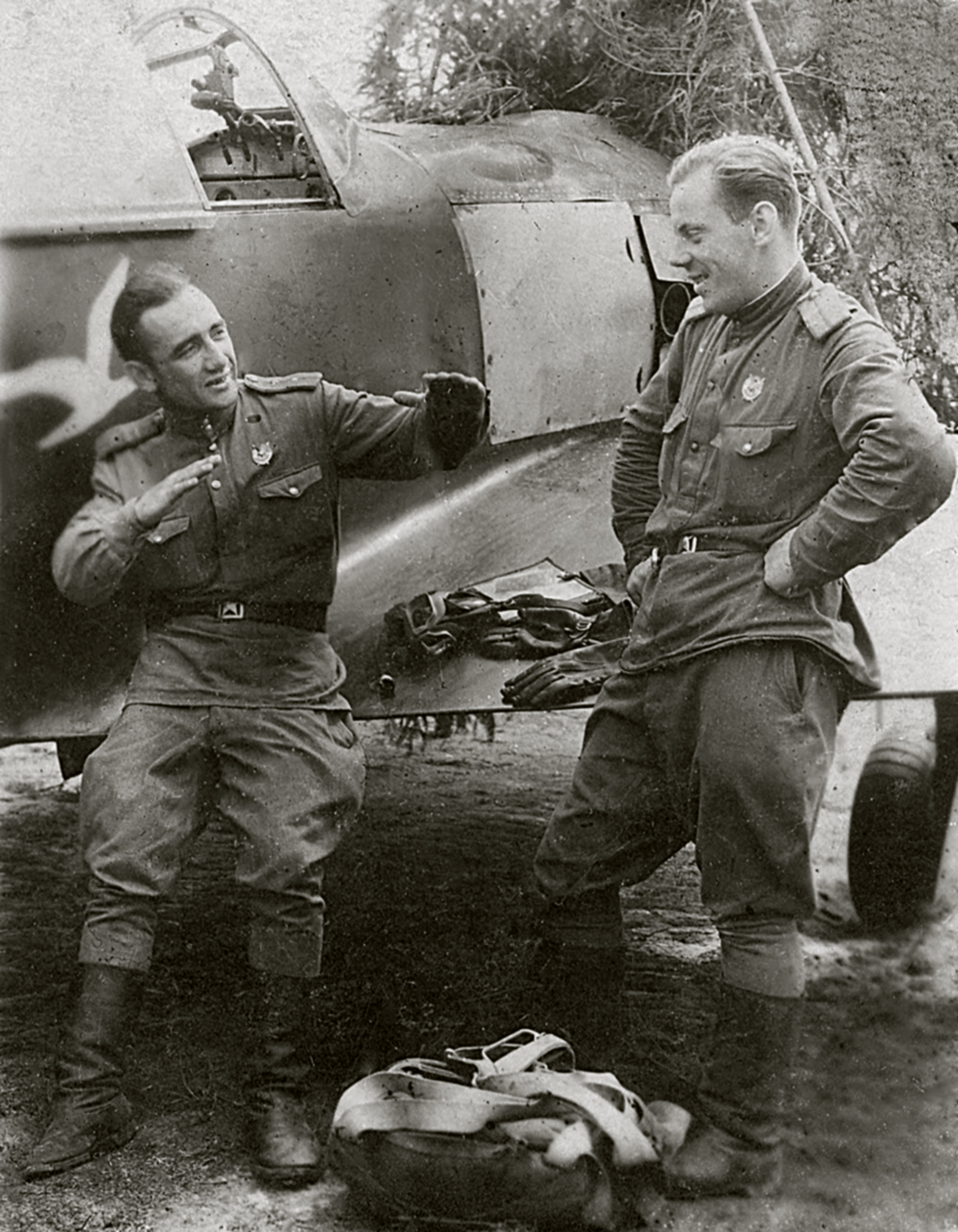 Lavochkin La 5 21IAP White 18 pilot Nikolai D Devyatkin slogan Gorkovskiy pozharnyy Kalinin Front 1943 02