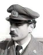 Asisbiz Aircrew Italian RA pilot Adriano Visconti 01