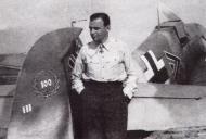 Asisbiz Aircrew Luftwaffe JG77 pilot Heinz Bar Crimea Russia May 1942 01